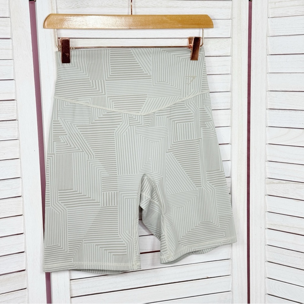 Gymshark Elevate Geometric Print Cycling Gym‎ Shorts Taupe Tan Medium